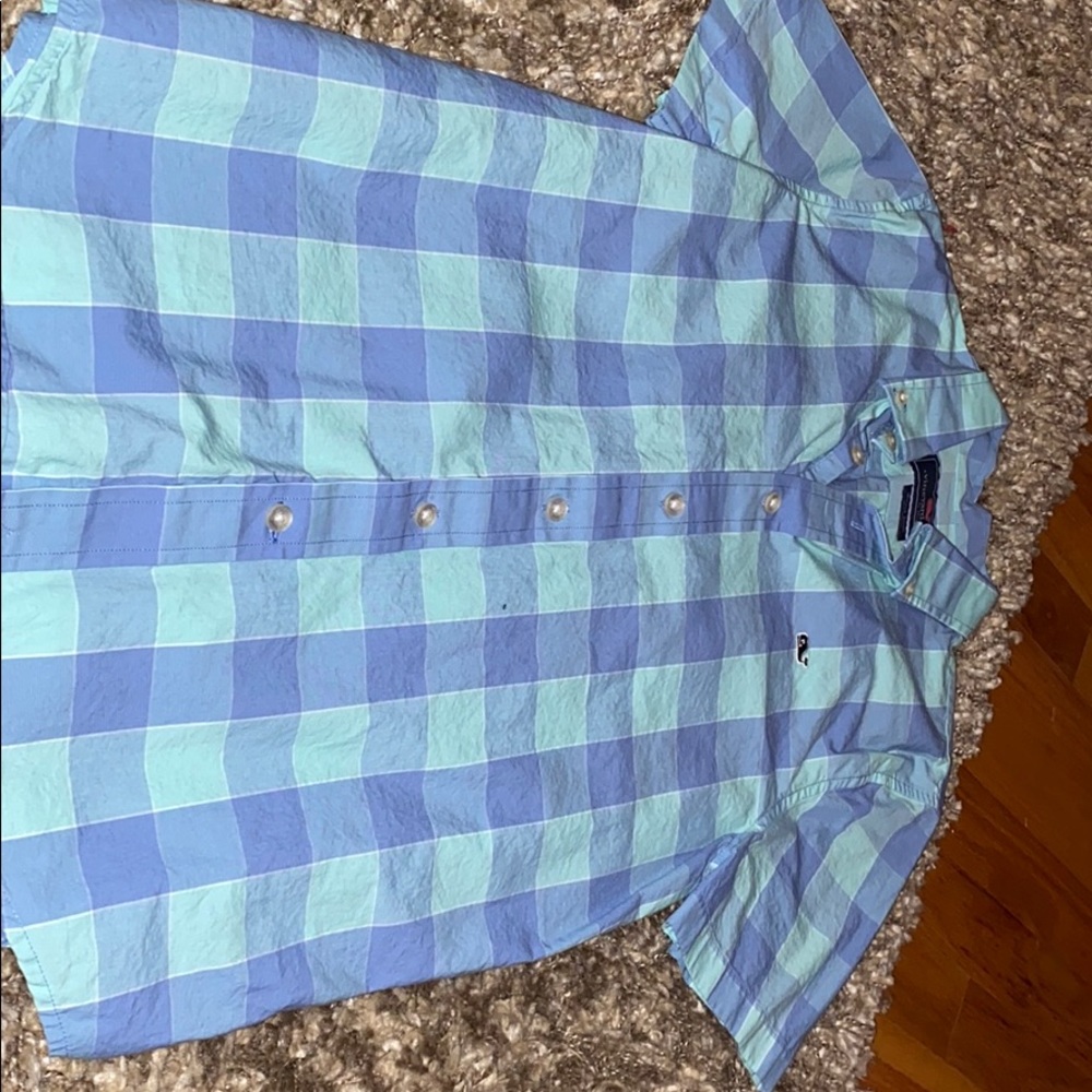 Vineyard vines